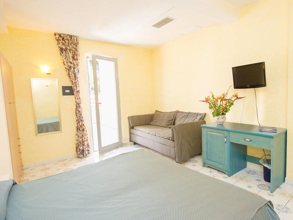 Hotel L'Approdo Casamicciola Terme Ngoại thất bức ảnh